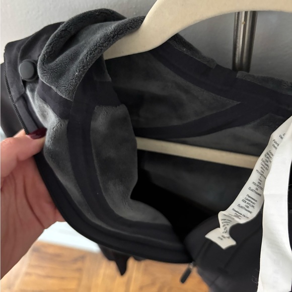 Lululemon Cross Chill Water Repellent Jacket Black Size 6 - Picture 5 of 15